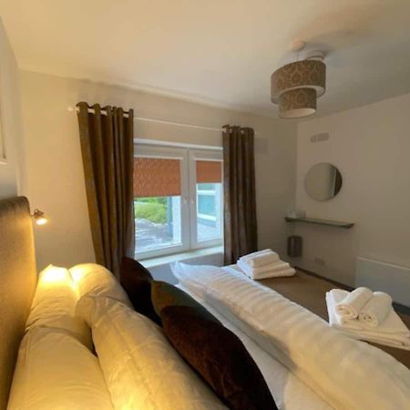 Location Location - Gorgeous 3 Bed Apartment In Cill Airne Kültér fotó