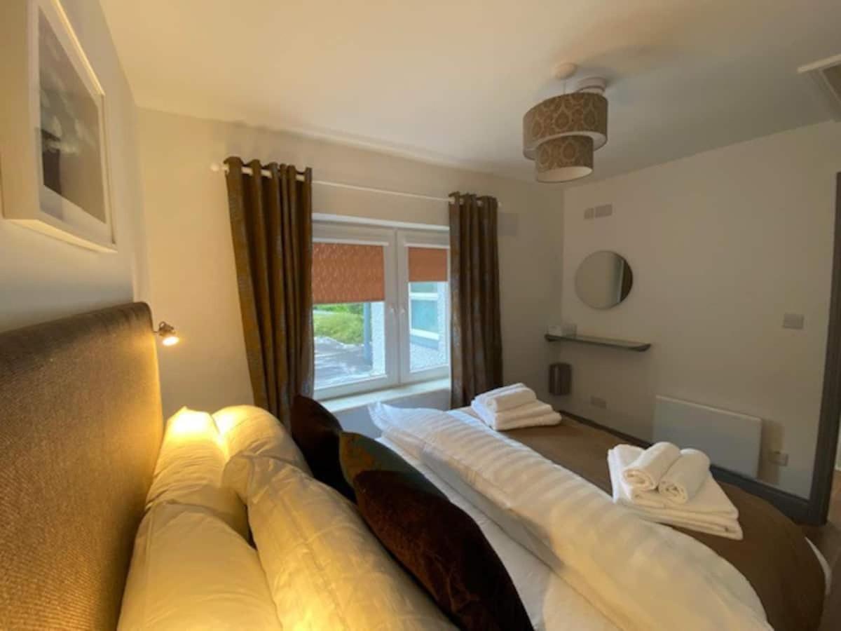 Location Location - Gorgeous 3 Bed Apartment In Cill Airne Kültér fotó