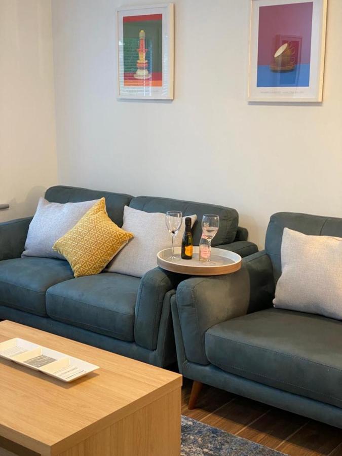 Location Location - Gorgeous 3 Bed Apartment In Cill Airne Kültér fotó